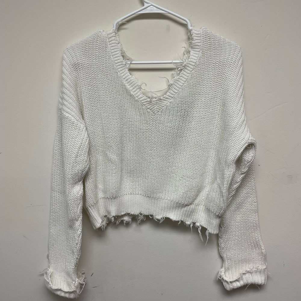 Forever21 Cropped Loose Women’s Sweater Size S Long Sleeve VNeck with Raw Hem